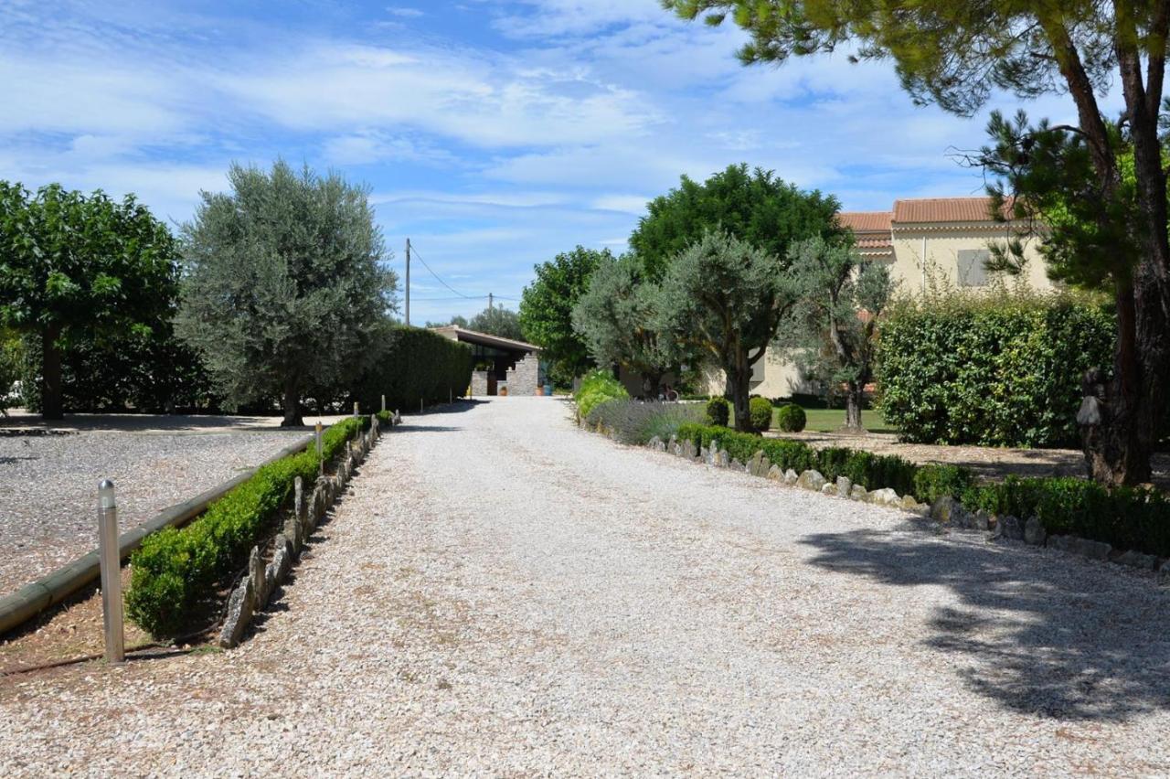 Domaine Des Ecureuils Bed and Breakfast Carpentras Exteriör bild