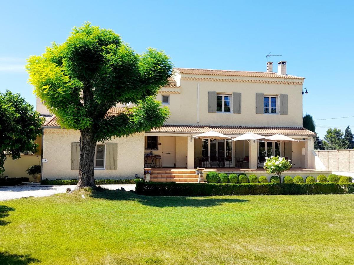 Domaine Des Ecureuils Bed and Breakfast Carpentras Exteriör bild